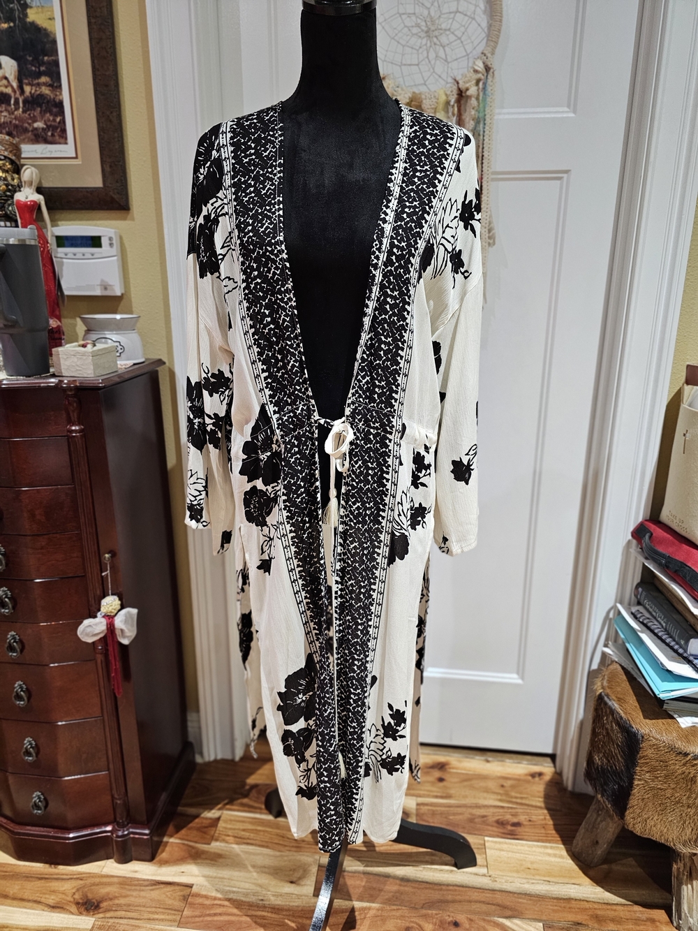 Rachel Zoe Black & White Floral Kimono, NWT - One Size